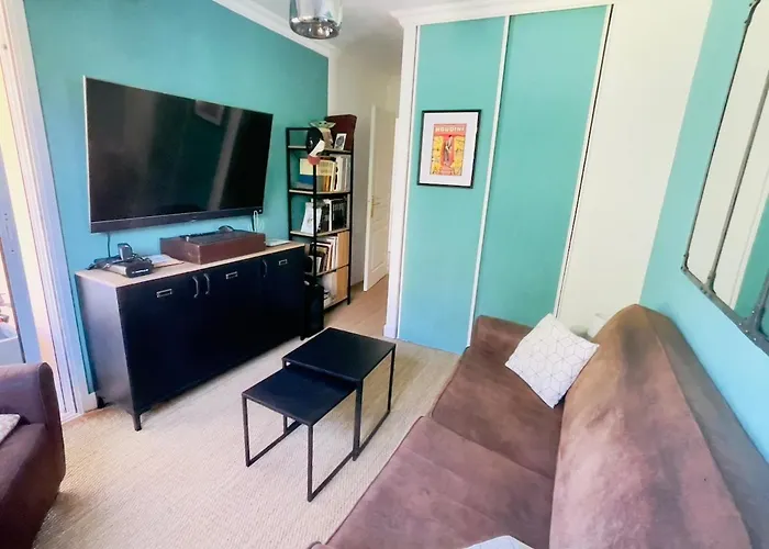 Charming With Garden Apartment Antibes