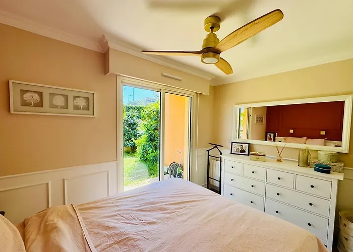 Charming With Garden *